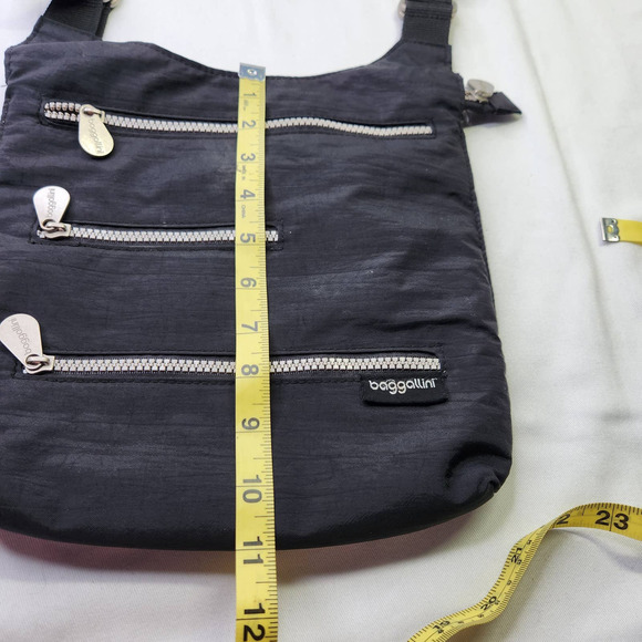 Baggallini Zipper Pocket Crossbody Black Adjustable Strap Lightweight Hobo Bag - Picture 7 of 9